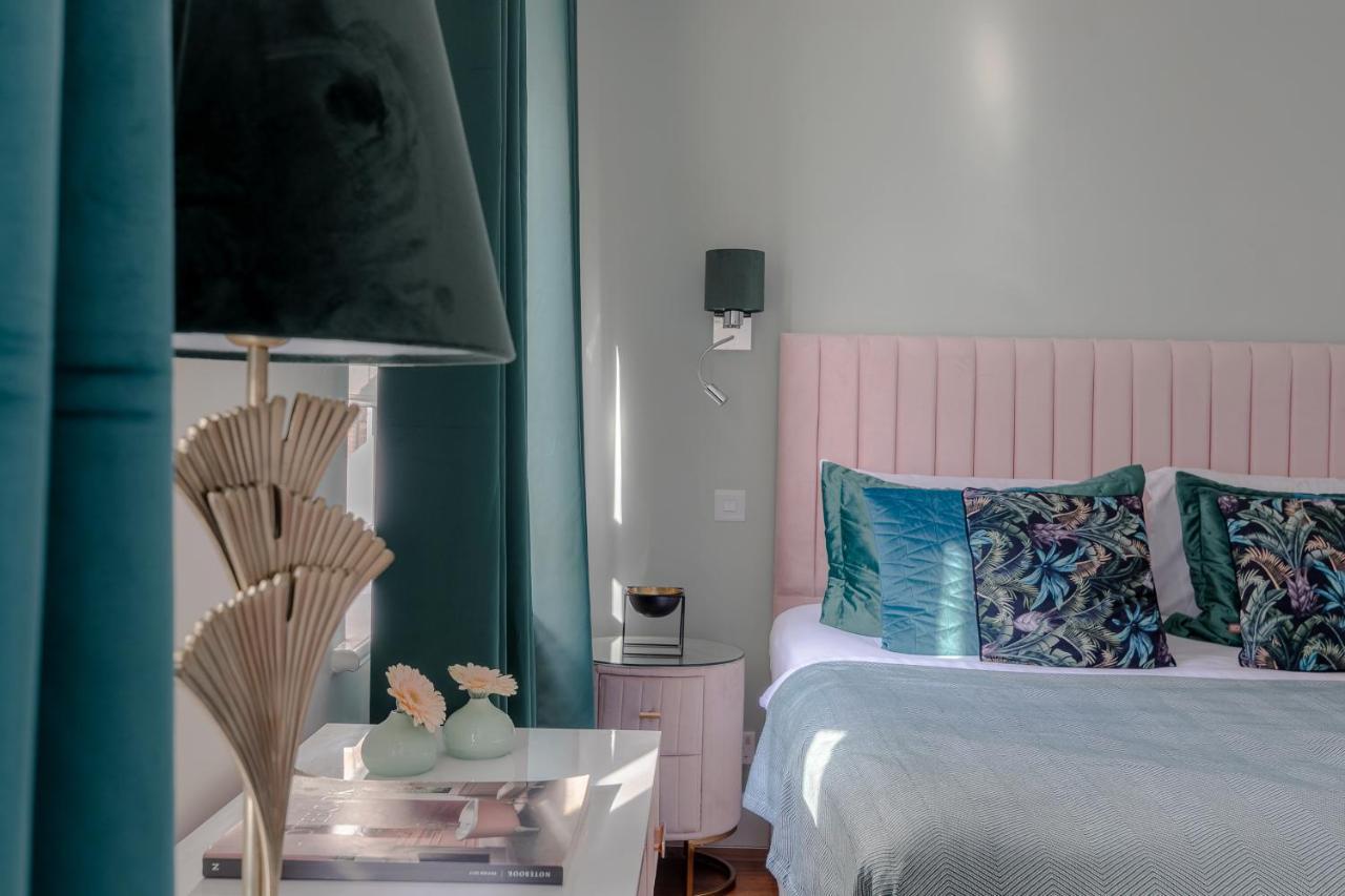 Notting Hill & Hyde Park Exclusive West-End Serene Designer Family Home 5Bed4Bath 런던 외부 사진
